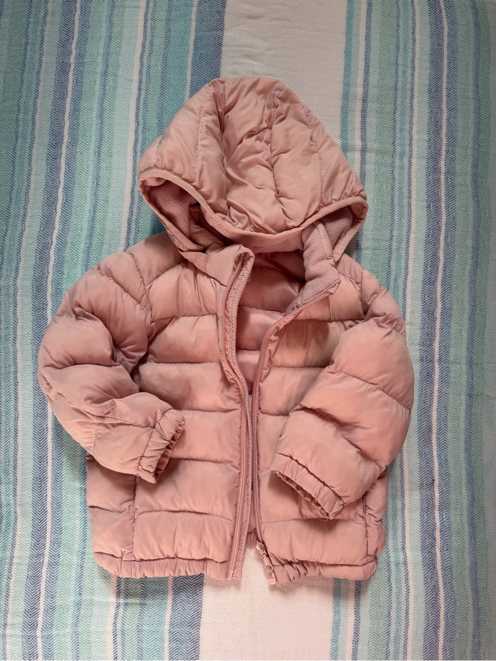 Uniqlo Plush Hooded Puffer Jacket - Pink